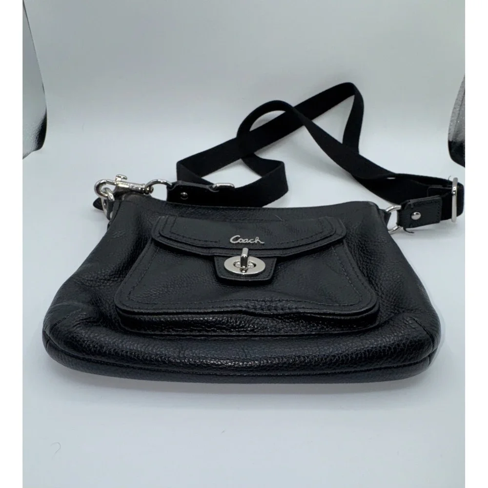 Vintage Coach‎ Women's Swingpack Crossbody Bag S Black Turn Lock Pebbled Leather